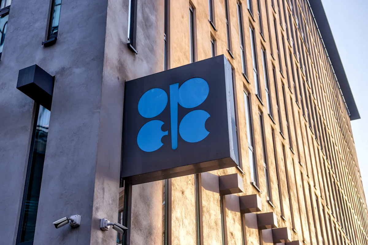 OPEC+ Makes Symbolic Oil Hike, Sees Slow Recovery After War