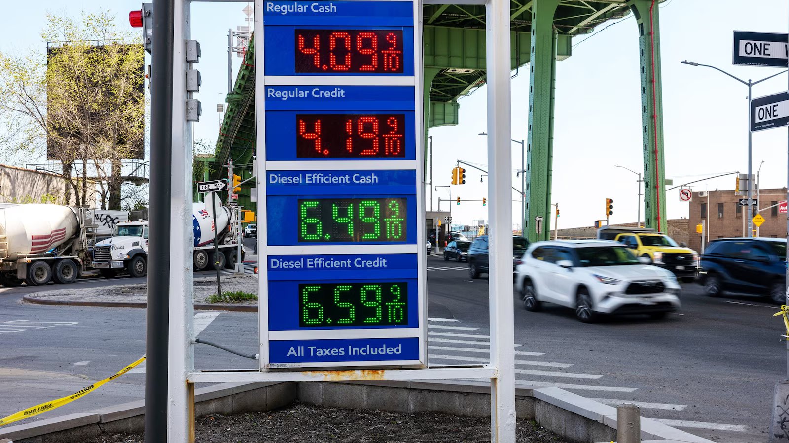 Americans are unhappy about the economy and reeling from high prices: Polls