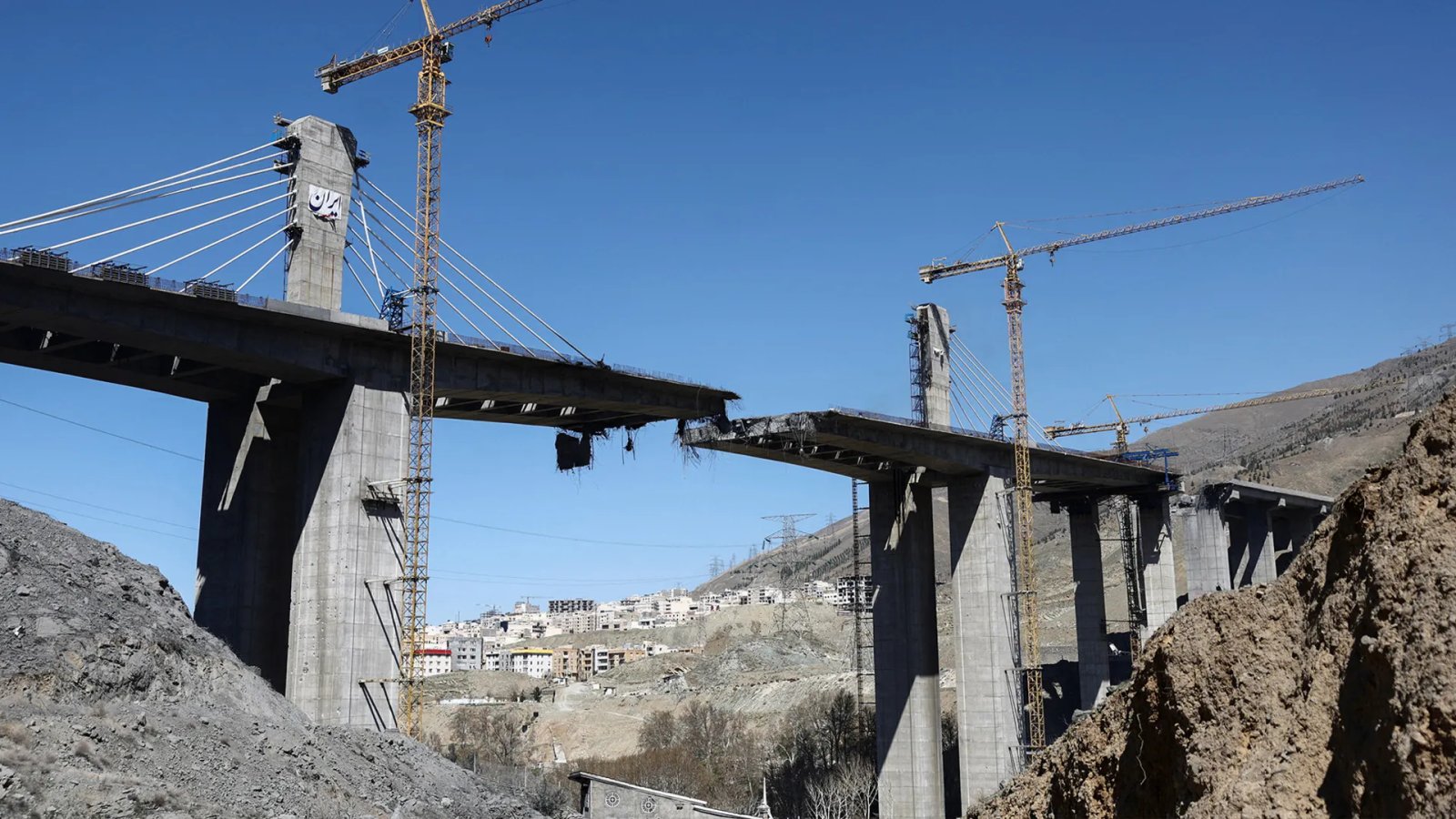 New video reveals moment US-Israeli munitions impact Iranian bridge | US-Israel war on Iran