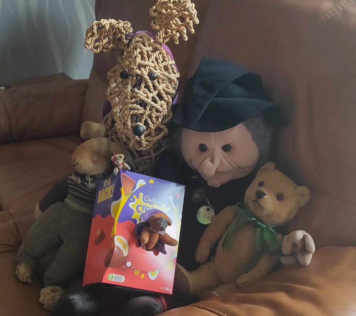 Gloria Has an Egg Hunt. – willowdot21