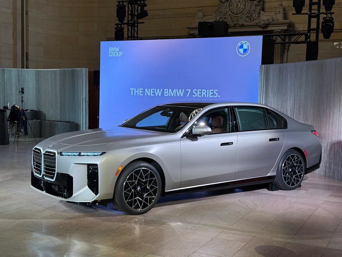 BMW’s new 7 Series offers updated interior digs, more EV range; CEO calls it ‘real transformation’ for $100K car