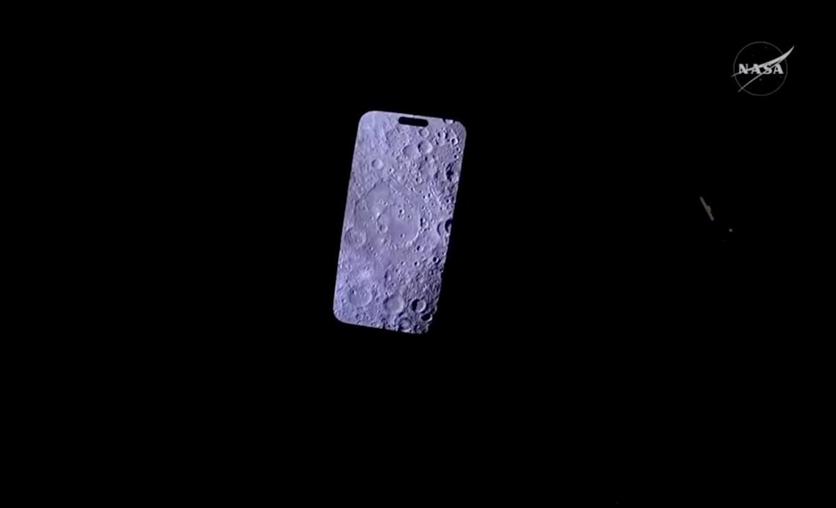 Artemis II astronaut puts all of our iPhone moon photos to shame