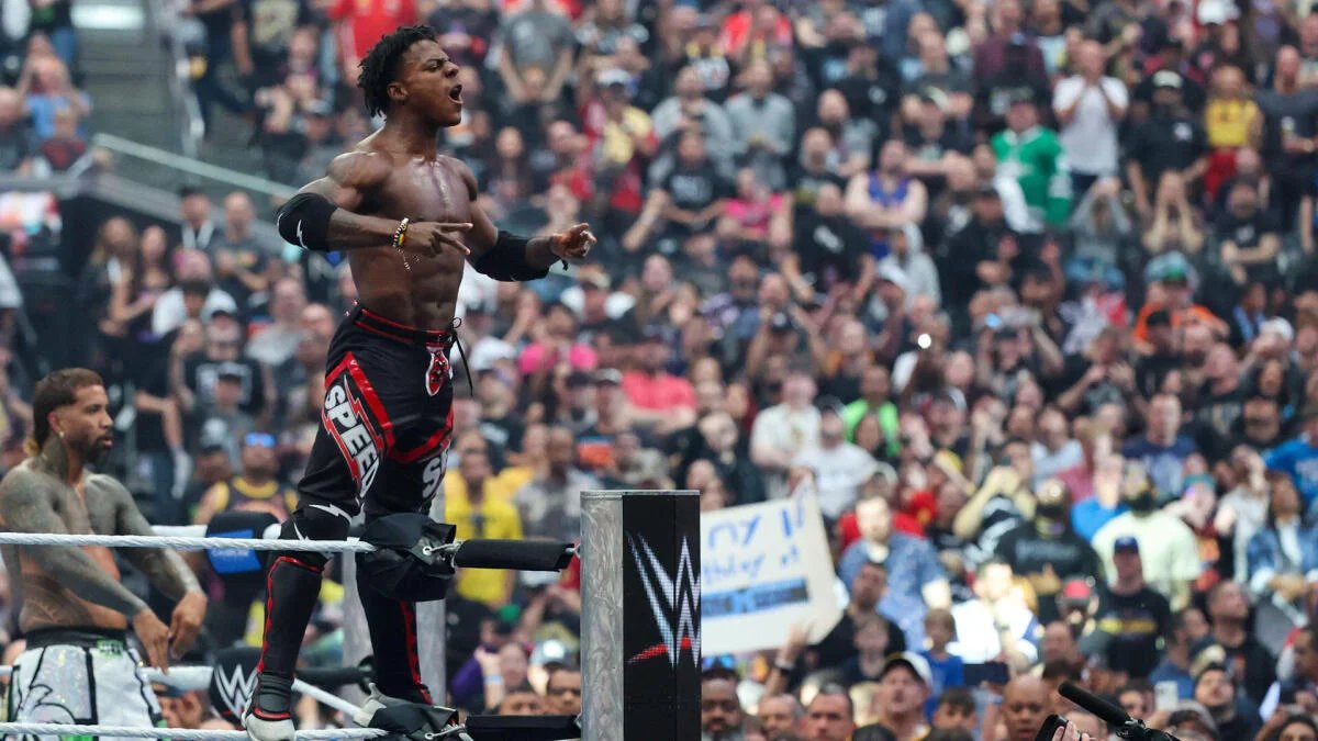 WrestleMania 42: IShowSpeed delivers incredible splash off top rope on Logan Paul