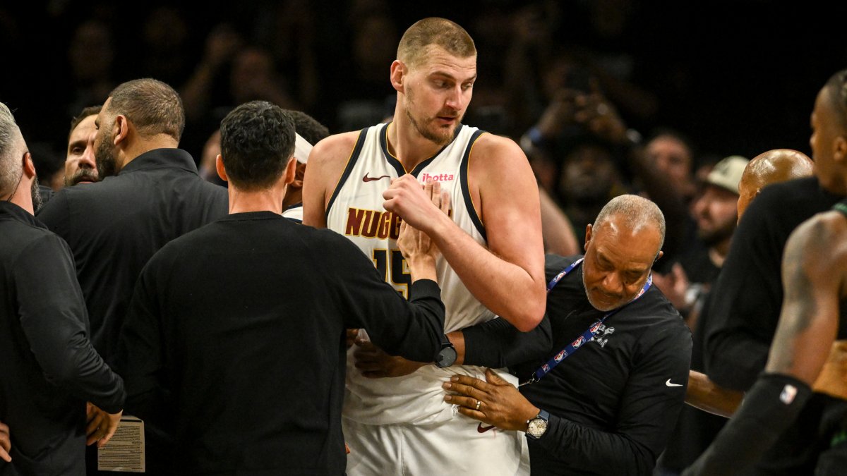 Nikola Jokić, Nuggets coach take offense to Jaden McDaniels’ last-second layup