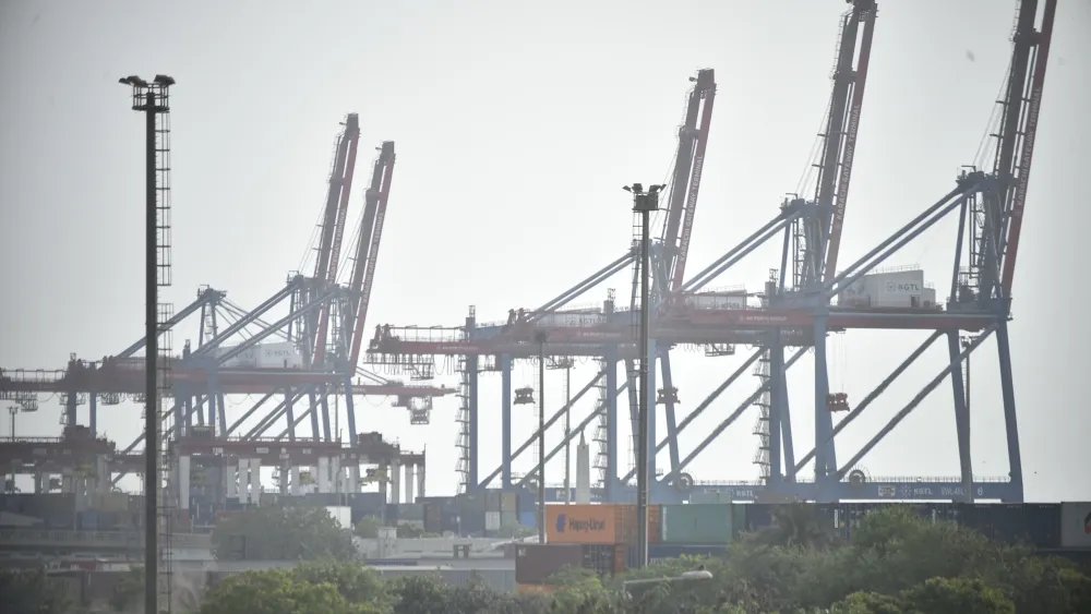 Pakistan’s Ports Capitalize on Gulf Shipping Disruptions
