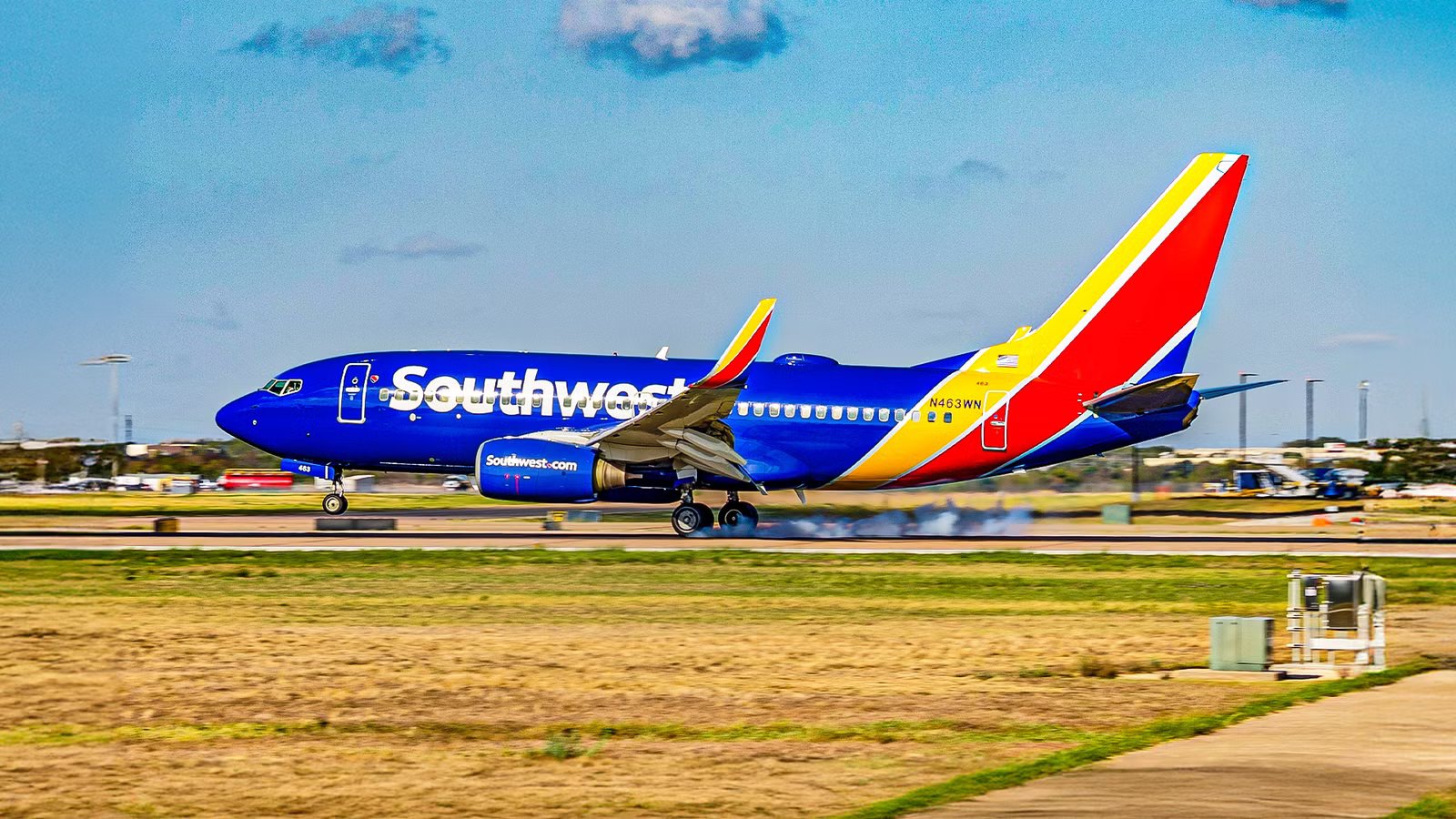 Is It True That Some Pilots Land Hard On Purpose?