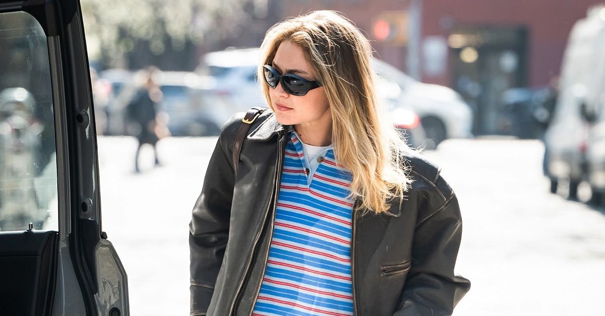 The Elegant Flat-Shoe Trend to Wear With Low-Rise Jeans