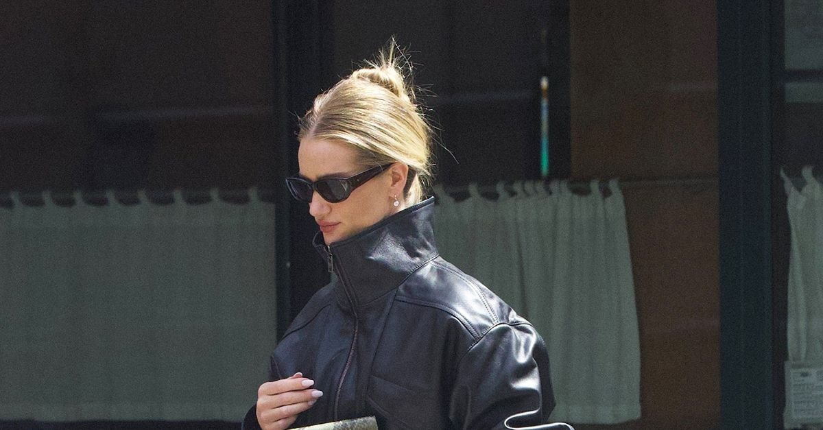 The Denim Color Trend to Wear With Sandals in 2026