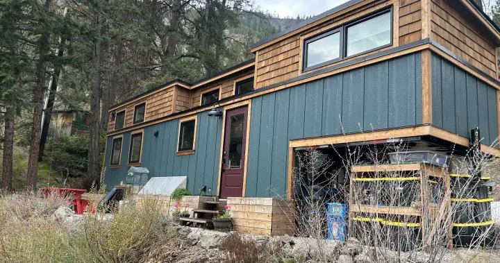 Okanagan Falls couple, both in health care, may need to move due to ‘tiny homes’ rules – Okanagan