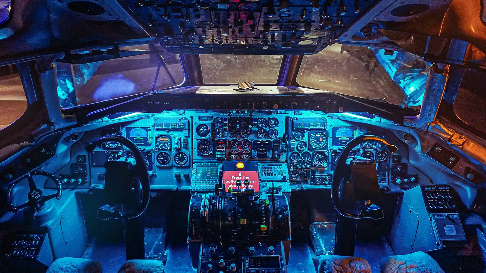 Why Do Pilots Still Train On Older Aircraft Systems?