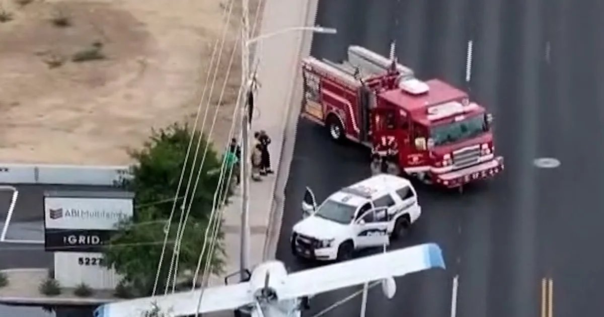Small plane makes emergency landing on Phoenix street