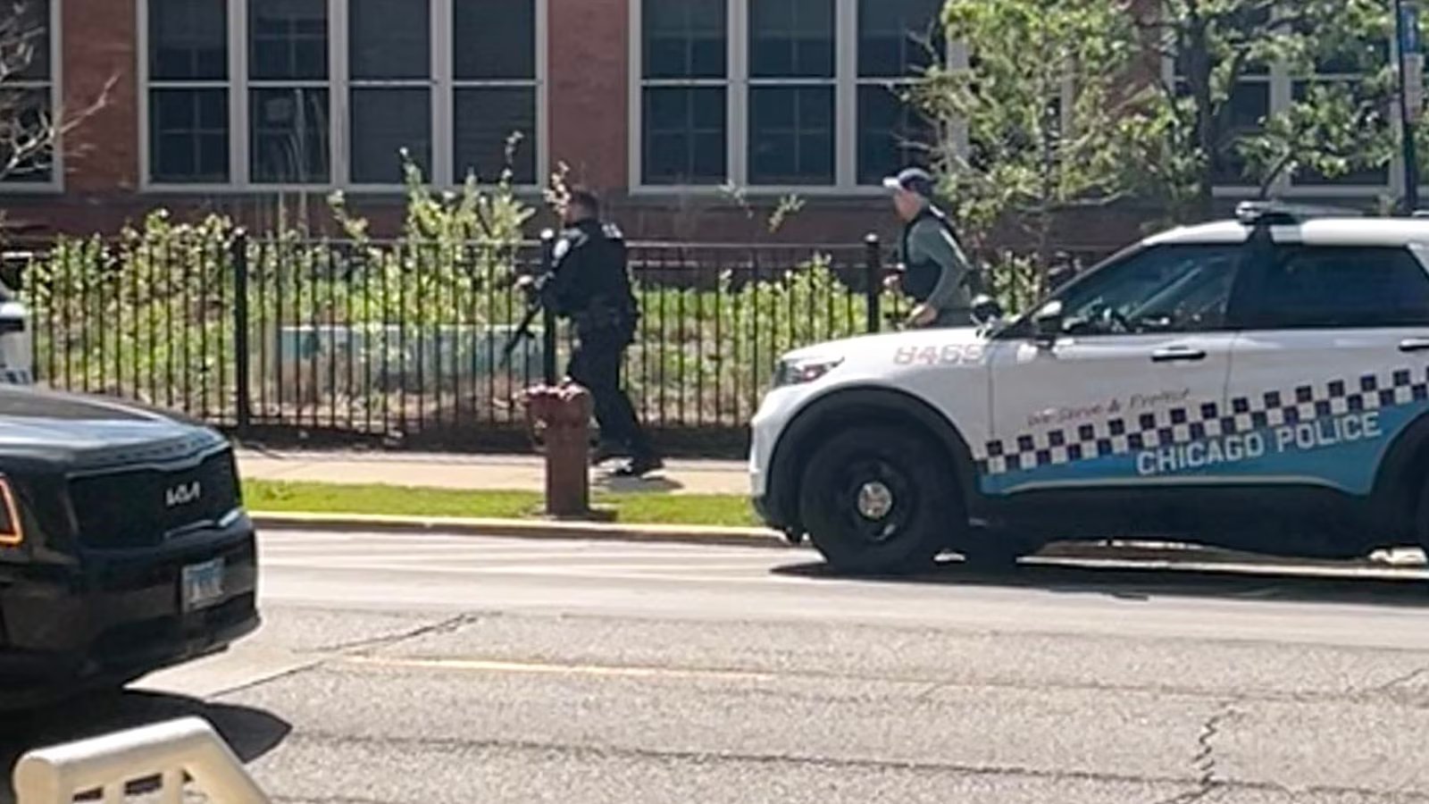 1 officer killed, 1 in critical condition after suspect opened fire in Chicago hospital: Officials