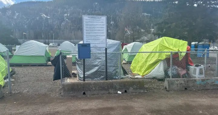 Town of Smithers extends private security contract at homeless encampment