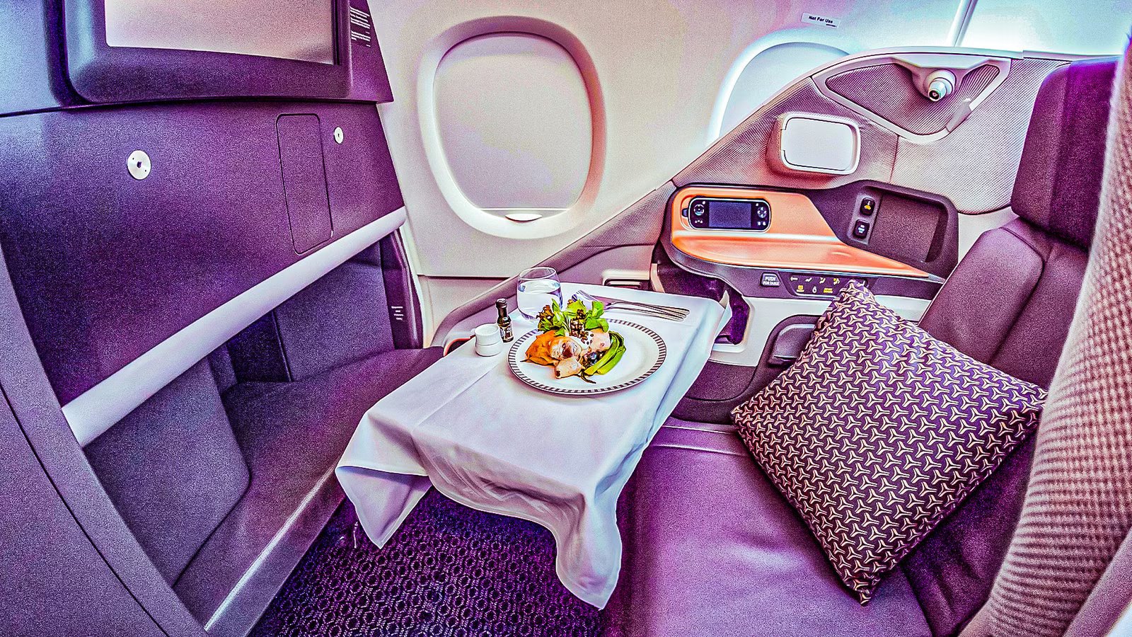 What Are The Benefits Of Flying Singapore Airlines Business Class?