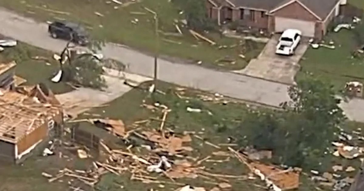 Severe Texas storms leave one dead, six injured