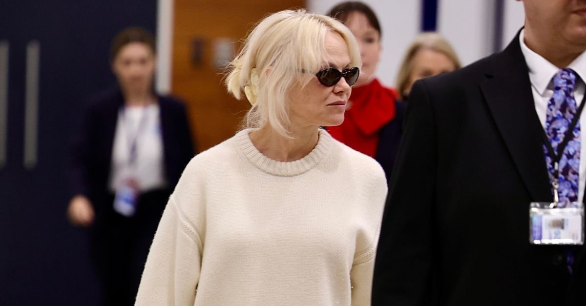 Pamela Just Wore the French Shoe and Bag Combo I Recommend Travelling With