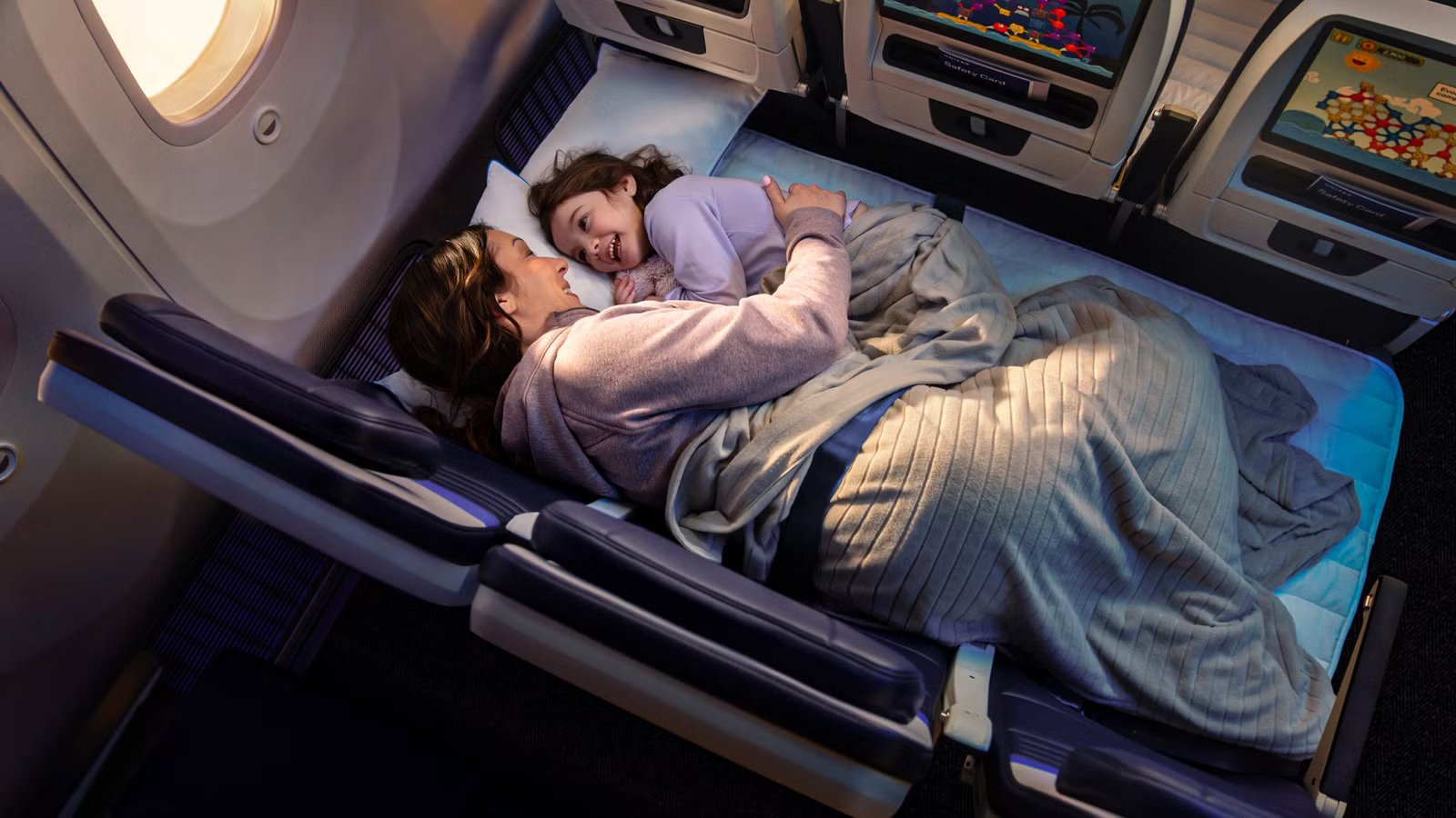 The Long-Haul Economy Battle: United Airlines’ Relax Rows Vs. Air New Zealand’s Skycouches