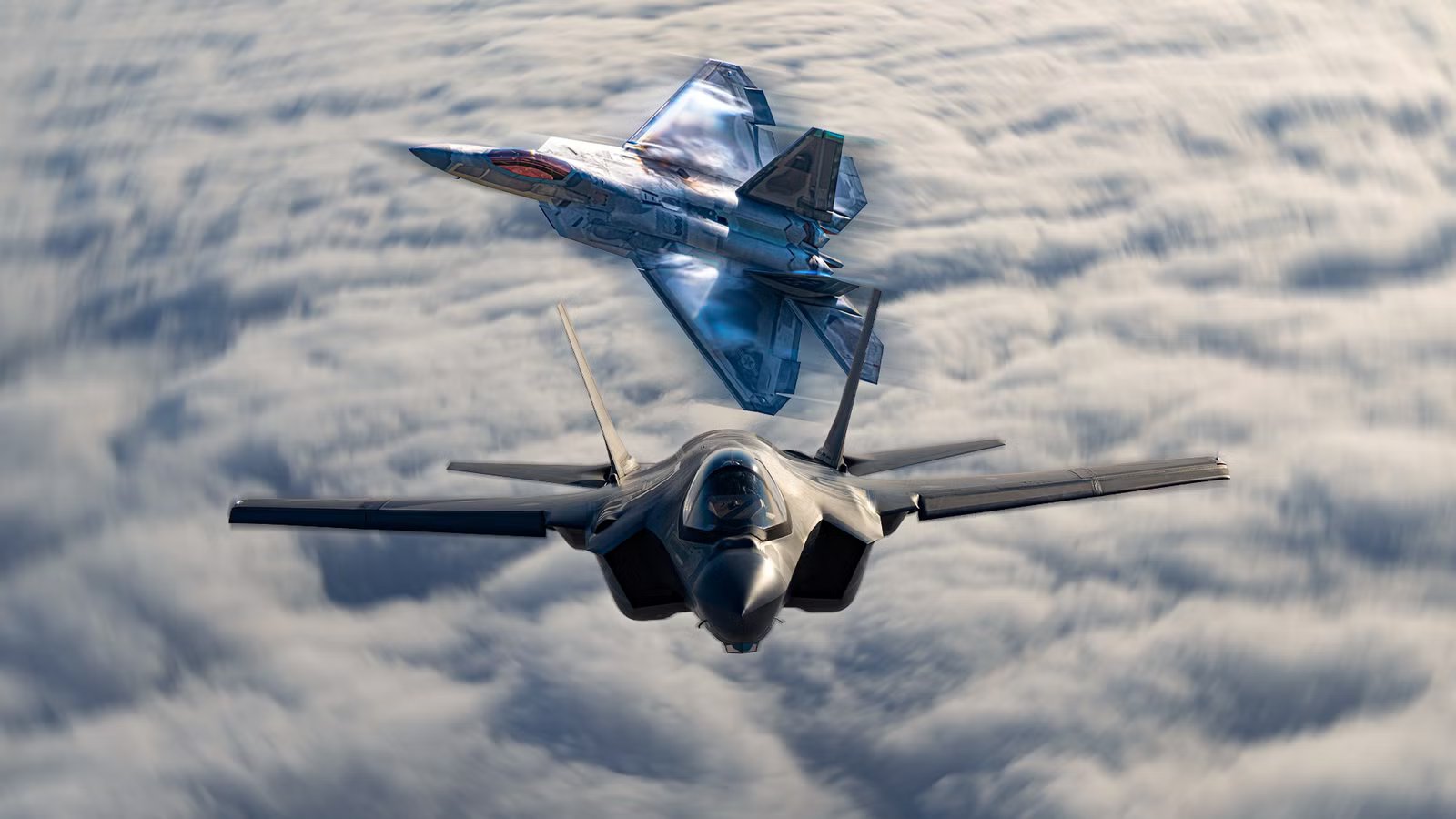 The Striking Differences Between The F-35 & F-22