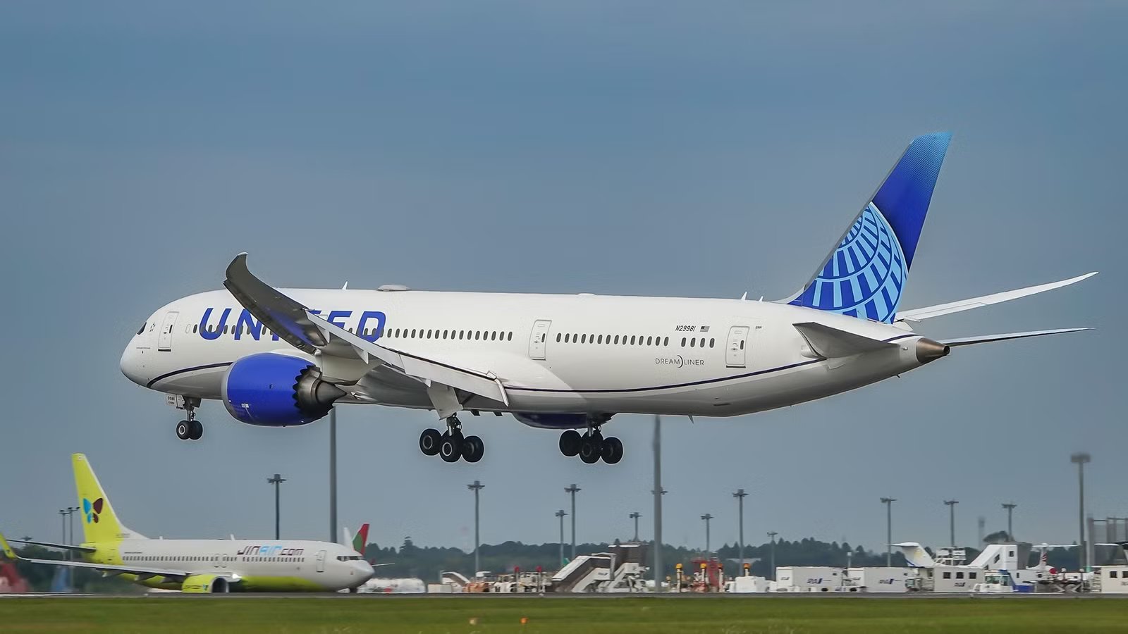 Tough Luck: United Airlines Grounds New Premium Boeing 787-9 After 1st Long-Haul Flight
