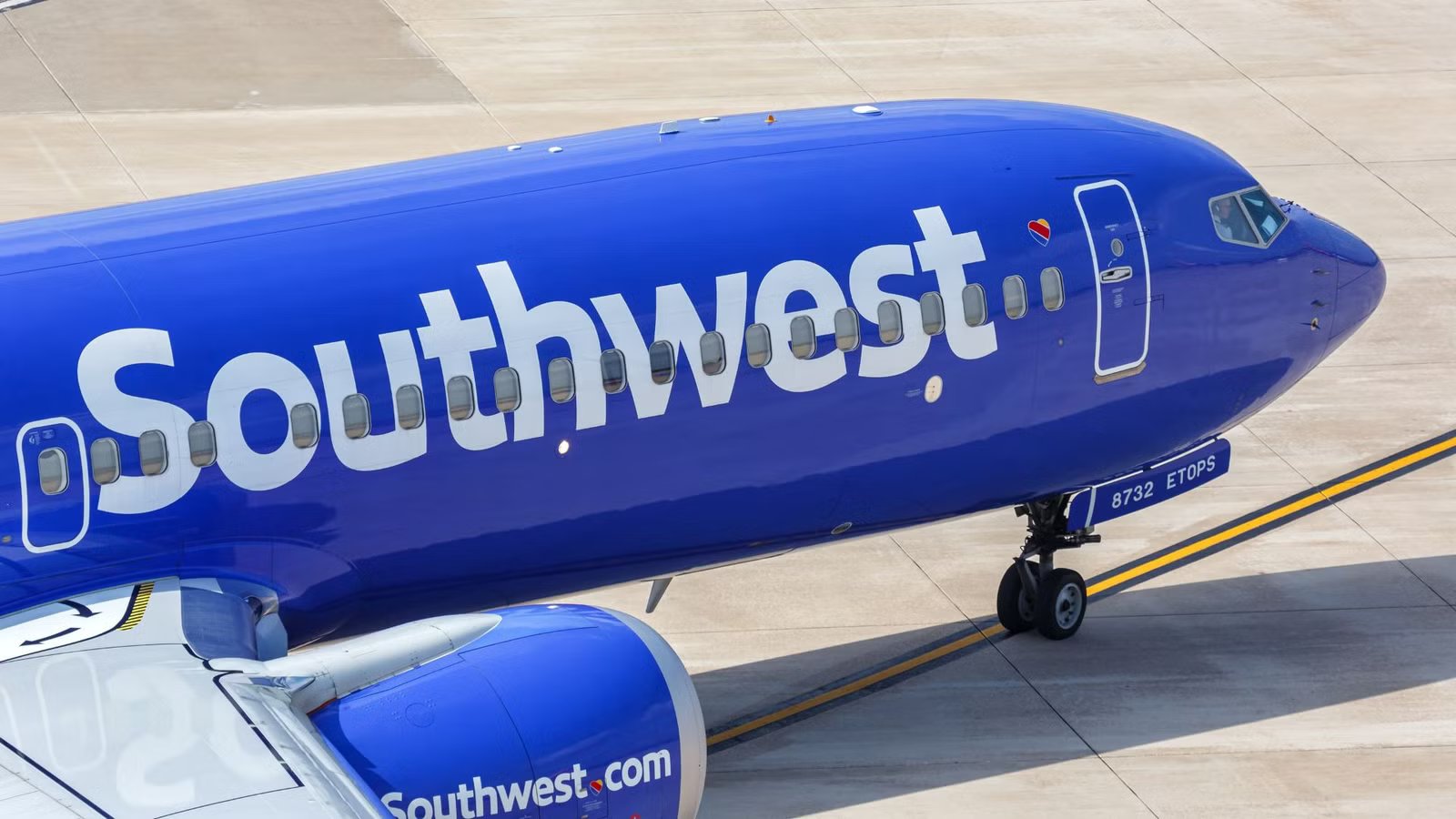 Southwest Airlines Criticized After Giving High-Tier Flier A Handwritten Note