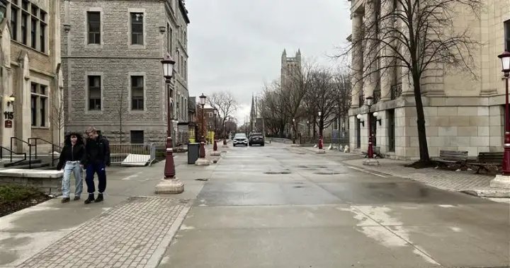 Suspect linked to University of Ottawa lockdown found with replica firearm: police