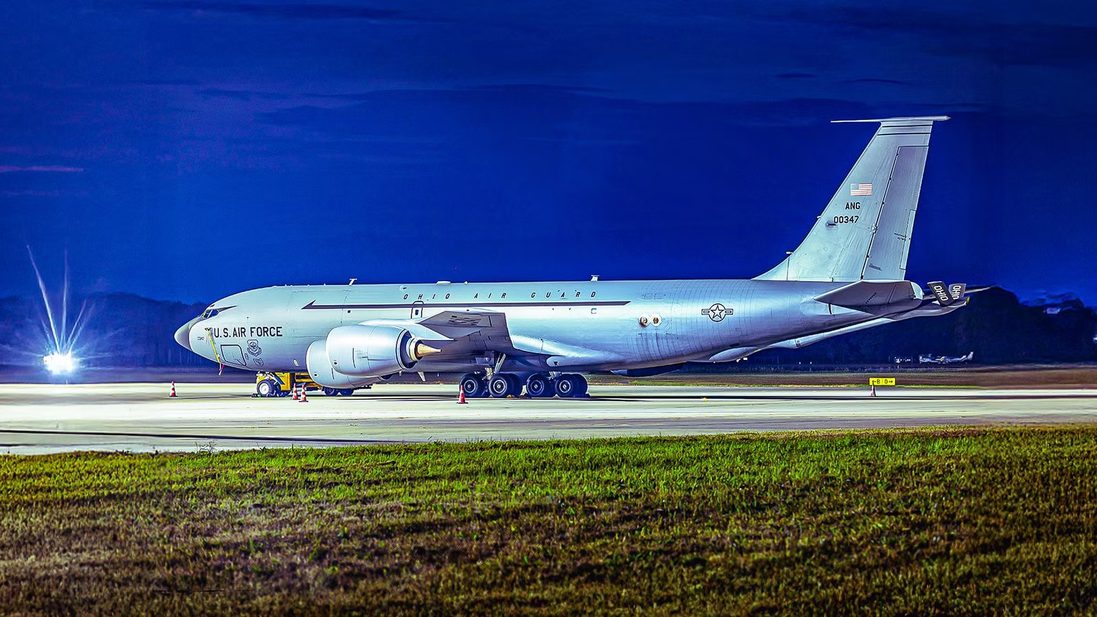 Why The US Air Force Still Relies On The Boeing 707 In 2026