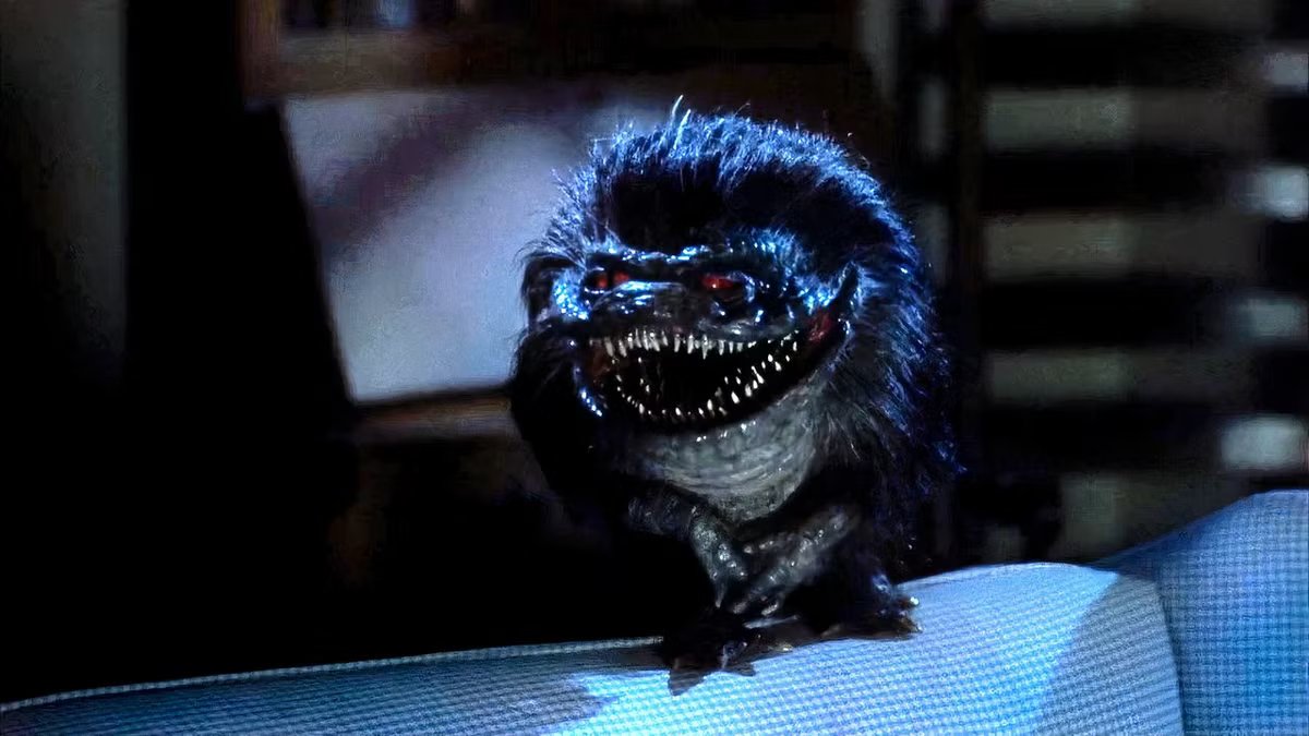 Critters might be a Gremlins knock-off but it’s B-movie magic