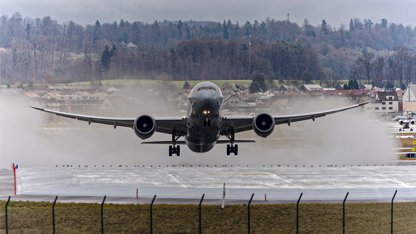 Why Bigger Aircraft Are Sometimes Less Efficient