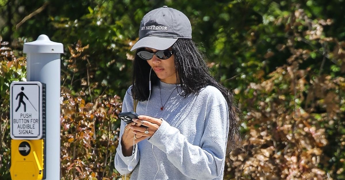 Zoë Kravitz’s Engagement Ring Has Just Sparked A Fresh Jewellery Trend