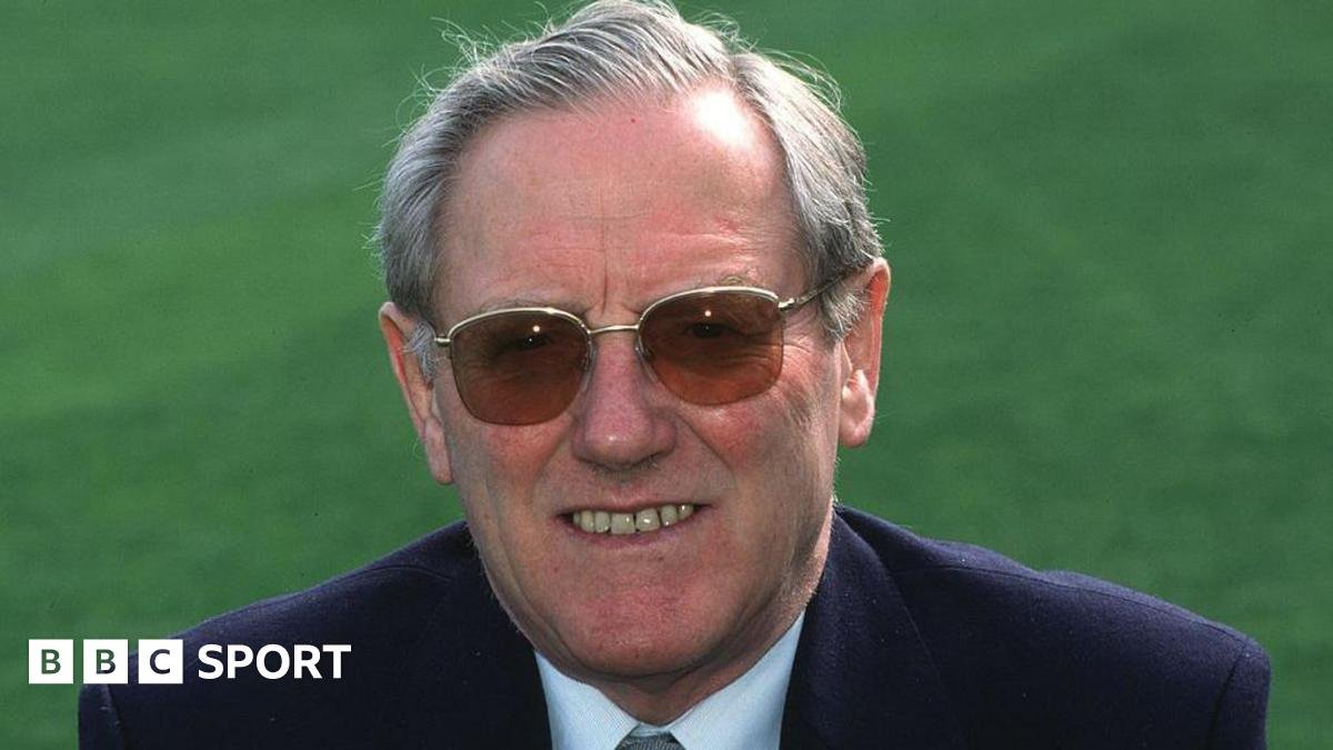 MJK Smith: Former Warwickshire and England captain dies aged 92