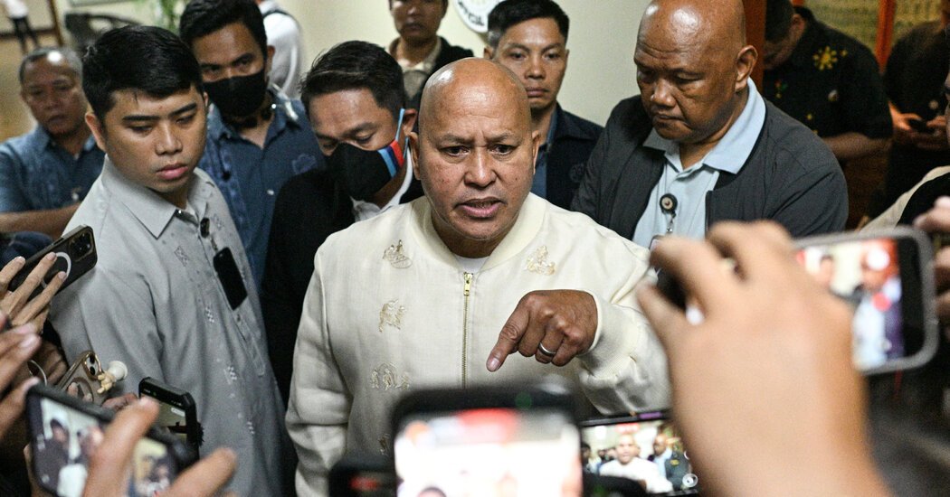 Video Shows Philippine Senator Outrunning Agents and Avoiding I.C.C. Warrant