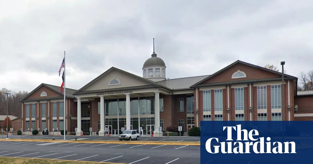 Tennessee school board member charged after calling teenage girl ‘hot’ | Tennessee