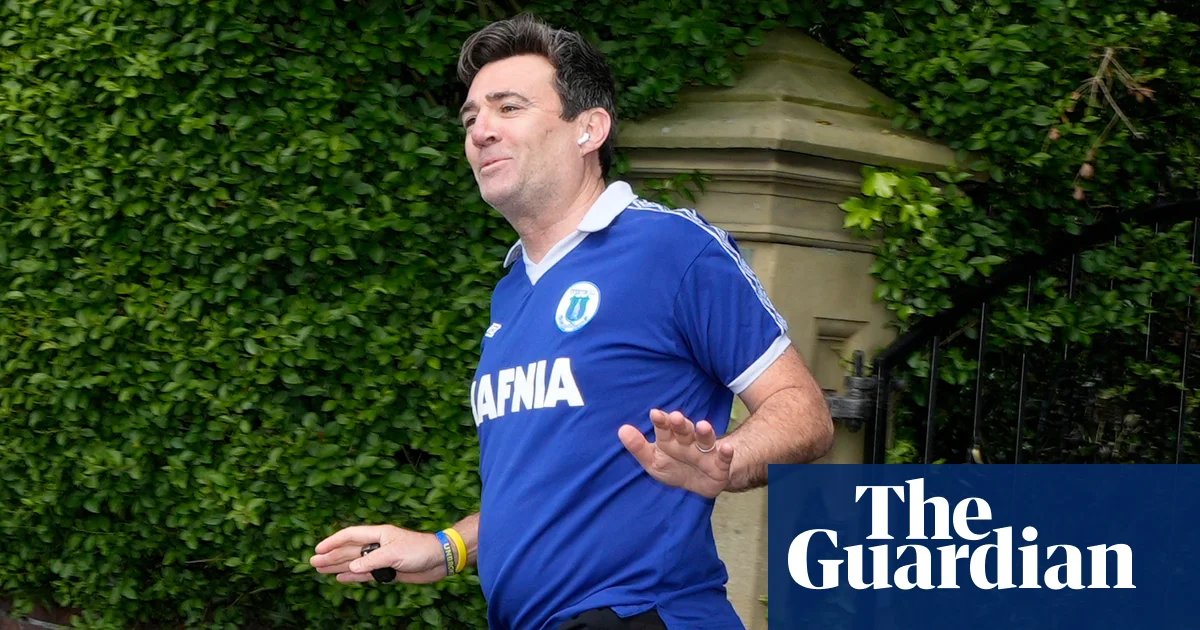 Labour’s NEC approves Burnham’s byelection pathway back to parliament | Labour