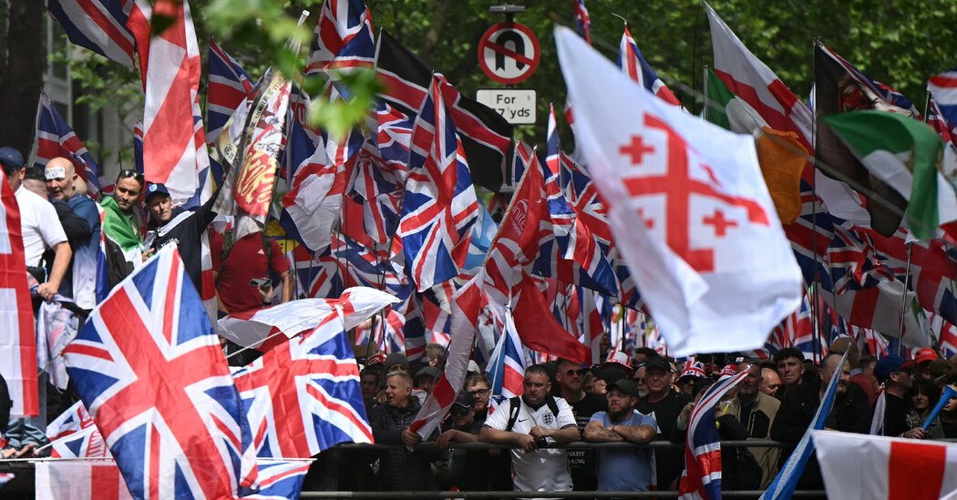 Rival Protests Begin in London, With a Major Security Effort