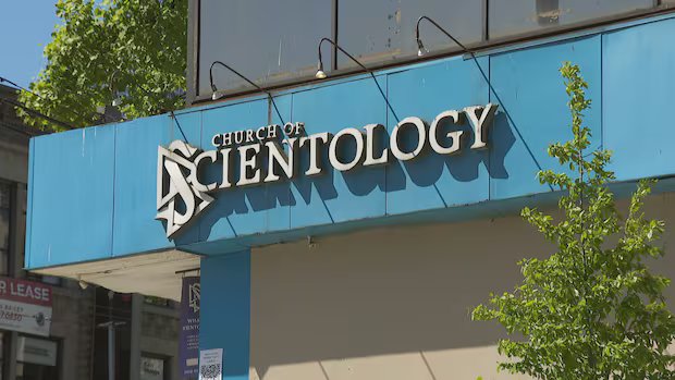 Hundreds of youths descend on Vancouver’s Scientology building as part of speedrunning trend