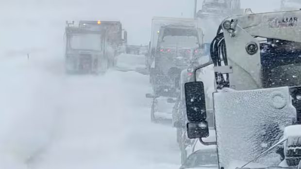RMWB mayor wants Alberta to pay for municipal response to Highway 63 snowstorm