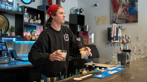 ‘Important that we unite’: Canadians cheering on Canadiens in Stanley Cup bid