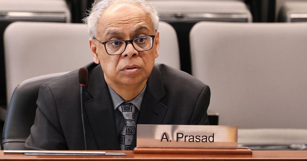 Hamilton official put on leave after report that he’s under investigation for alleged corruption during his previous public-sector job