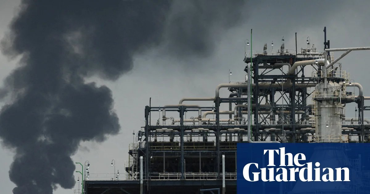 Nigerian refinery accused of sacking union members is key to UK plan to tackle jet fuel shortage | Airline industry