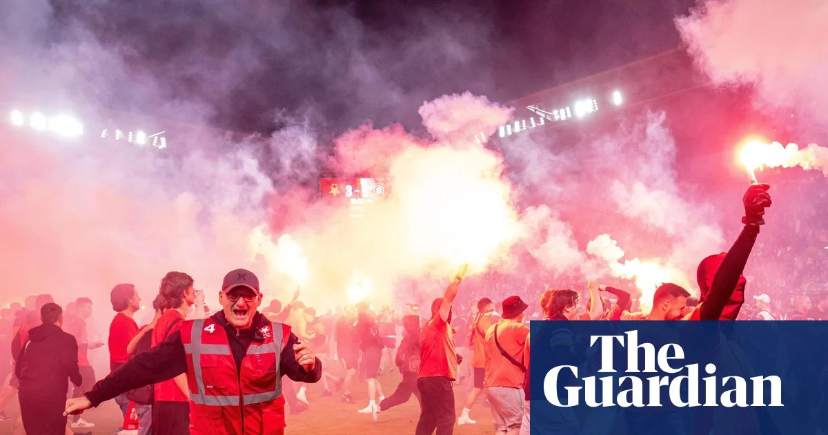 Prague derby abandoned after fans storm pitch with Slavia seconds from title | European club football