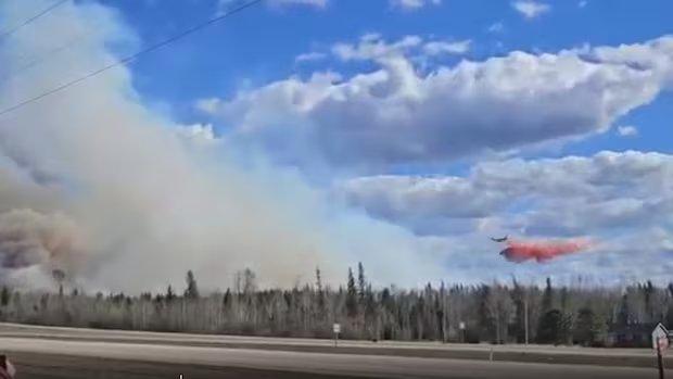 Out-of-control wildfire spurs evacuation order for area near Whitecourt, Alta.