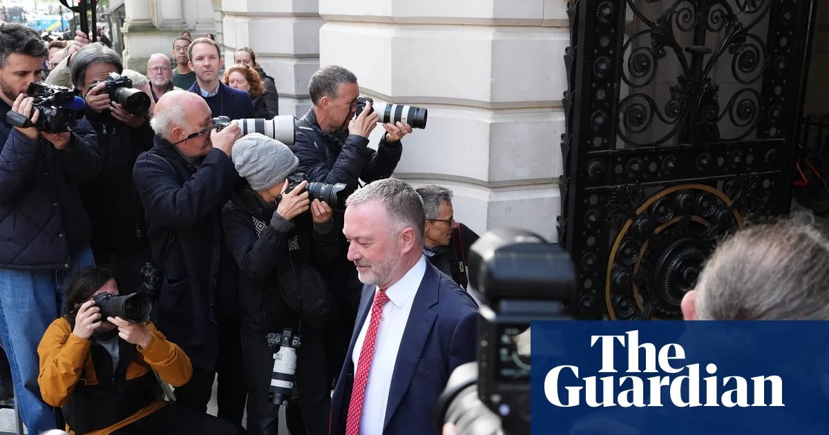Starmer loyalist warns against ‘copying Tories’ but admits PM is unpopular | Keir Starmer