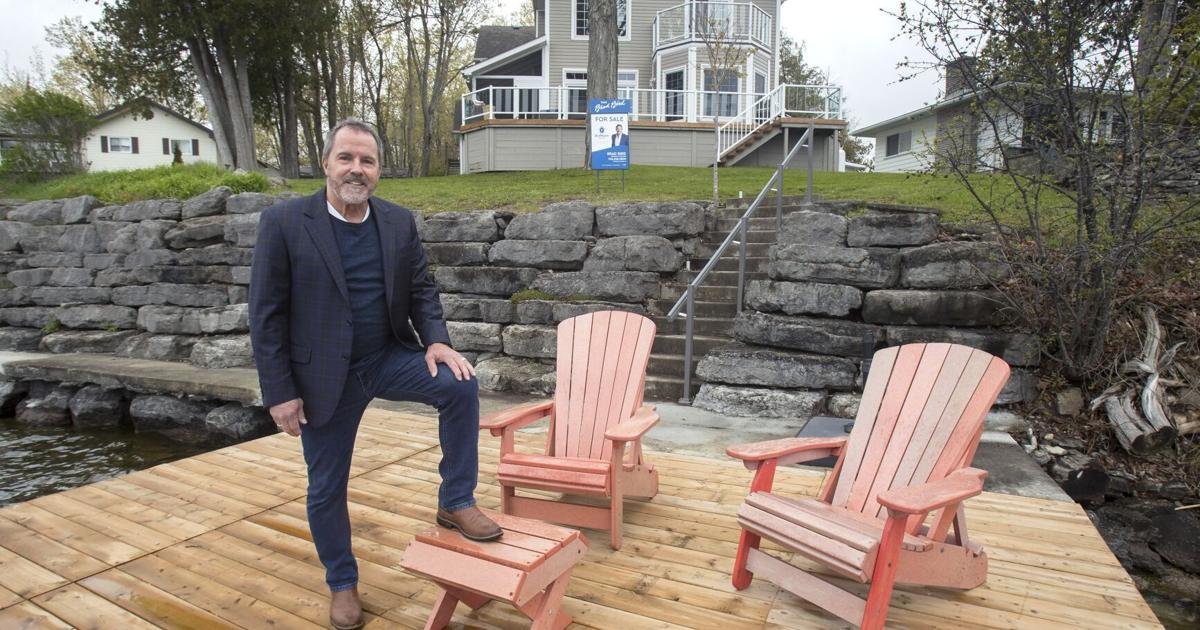 Strong U.S. dollar drives Americans to Ontario cottage lakes