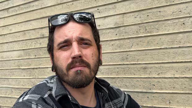 Bystander describes jumping into action after car plunged into Kamloops, B.C., river