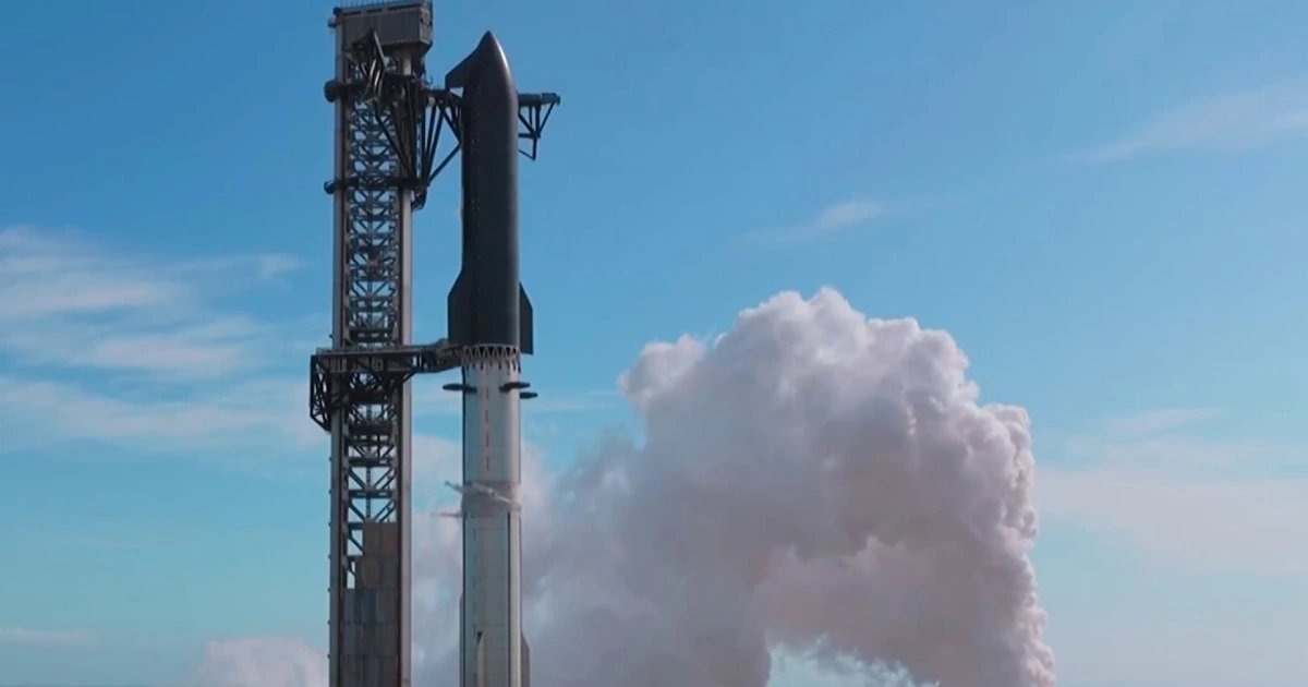 SpaceX plans for a record-breaking IPO
