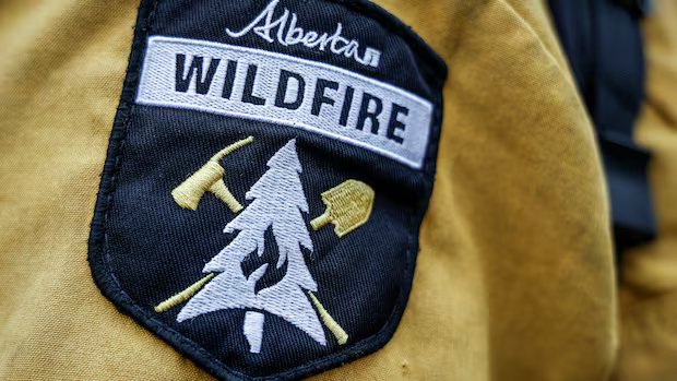 Central Alberta wildfire spurs evacuation order for part of Barrhead County
