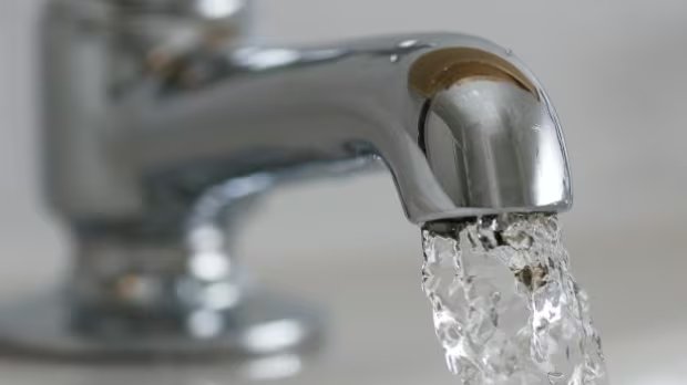 Montreal urges residents to limit water use this summer, warns of shortage