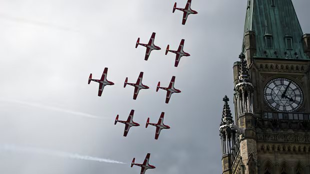 Former Snowbird pilots call on Ottawa to scale back aerobatic show instead of suspending it