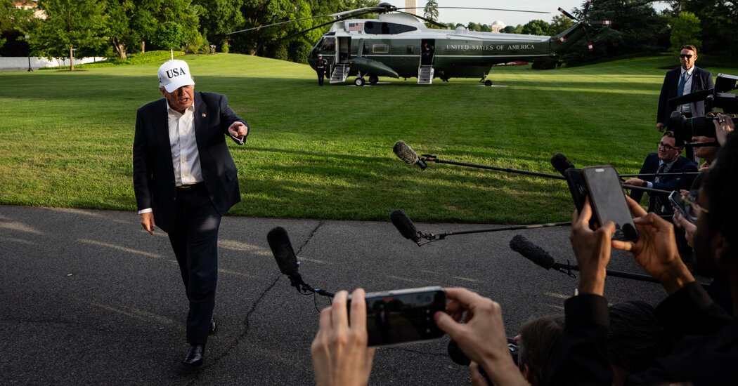Trump Flexes Hold on G.O.P., Even as It Braces for Midterm Backlash
