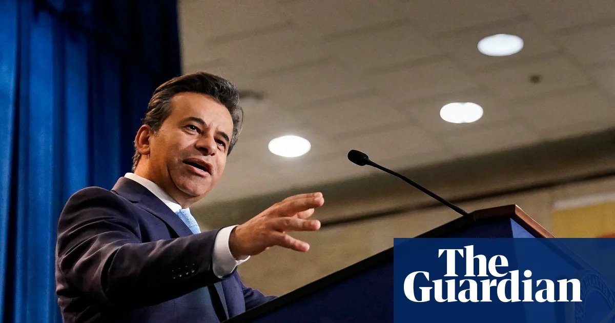 ‘The FDA is a complete mess’: Trump makes fate of agency chief unclear as public trust plummits | Trump administration